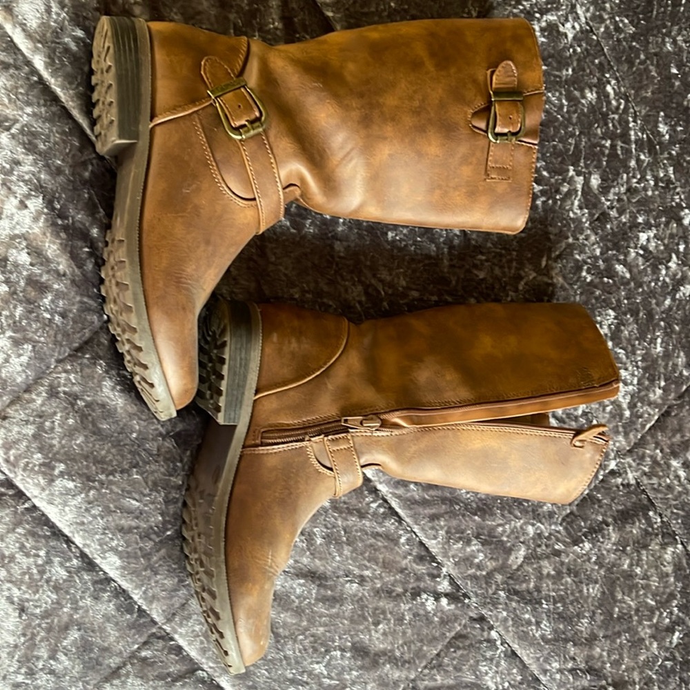 Brown boots
